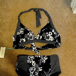 New with rage, women’s bikini size 10